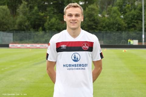 10.07.2019 - 1. FC Nuernberg FCN Club - Saison 2019 2012 - Fototermin Porträttermin - DaMa - Tim Handwerker (6, 1. FC Nürnberg FCN ) - Einzelbild Einzelfoto Portrait Porträt Kopfbild