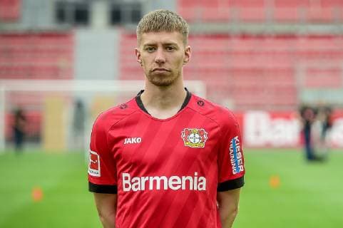 Mitchell Weiser; Bayer 04 Leverkusen; 1.BL, Porträttermin 2019 2020