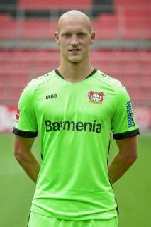 Niklas Lomb; Bayer 04 Leverkusen; 1.BL, Porträttermin 2019 2020