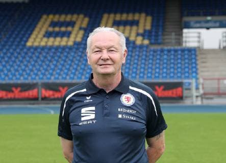 Betreuer Berthold Schliwa (Eintracht Braunschweig)