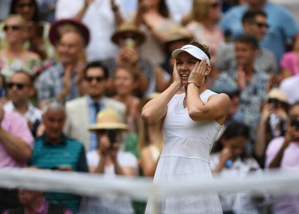 Sport Bilder des Tages (190713) -- LONDON, July 13, 2019 -- Simona Halep of Romania celebrates after winning the women s singles final match between Serena Williams of the United States and Simona Halep of Romania at the 2019 Wimbledon Tennis Championships in London, Britain, July 13, 2019. ) (SP)BRITAIN-LONDON-TENNIS-WIMBLEDON CHAMPIONSHIPS 2019-WOMEN S SINGLES-FINAL LuxYang 