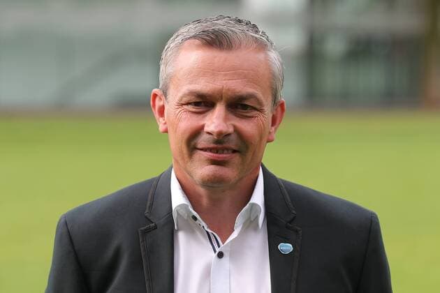 11.07.2019, xjhx, Fussball 2. Bundesliga, SV Wehen Wiesbaden - Porträttermin Fototermin 2019 2020 emspor, v.l. Sportdirektor Christian Hock (SV Wehen Wiesbaden) (DFL DFB REGULATIONS PROHIBIT ANY USE OF PHOTOGRAPHS as IMAGE SEQUENCES and or QUASI-VIDEO) Wiesbaden