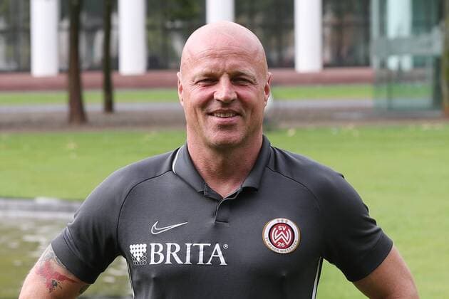 11.07.2019, xjhx, Fussball 2. Bundesliga, SV Wehen Wiesbaden - Porträttermin Fototermin 2019 2020 emspor, v.l. Co-Trainer Mike Krannich (SV Wehen Wiesbaden) (DFL DFB REGULATIONS PROHIBIT ANY USE OF PHOTOGRAPHS as IMAGE SEQUENCES and or QUASI-VIDEO) Wiesbaden