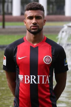 11.07.2019, xjhx, Fussball 2. Bundesliga, SV Wehen Wiesbaden - Porträttermin Fototermin 2019 2020 emspor, v.l. Daniel-Kofi Kyereh (DFL DFB REGULATIONS PROHIBIT ANY USE OF PHOTOGRAPHS as IMAGE SEQUENCES and or QUASI-VIDEO) Wiesbaden