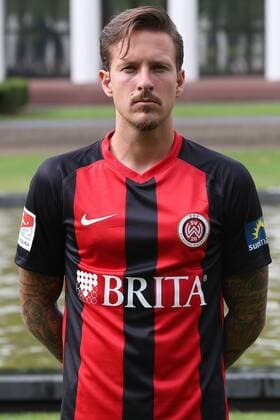 11.07.2019, xjhx, Fussball 2. Bundesliga, SV Wehen Wiesbaden - Porträttermin Fototermin 2019 2020 emspor, v.l. Moritz Kuhn (DFL DFB REGULATIONS PROHIBIT ANY USE OF PHOTOGRAPHS as IMAGE SEQUENCES and or QUASI-VIDEO) Wiesbaden