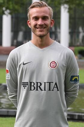 11.07.2019, xjhx, Fussball 2. Bundesliga, SV Wehen Wiesbaden - Porträttermin Fototermin 2019 2020 emspor, v.l. Jan Albrecht (DFL DFB REGULATIONS PROHIBIT ANY USE OF PHOTOGRAPHS as IMAGE SEQUENCES and or QUASI-VIDEO) Wiesbaden