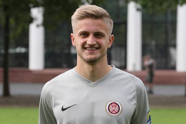 11.07.2019, xjhx, Fussball 2. Bundesliga, SV Wehen Wiesbaden - Porträttermin Fototermin 2019 2020 emspor, v.l. Jan-Christoph Bartels (DFL DFB REGULATIONS PROHIBIT ANY USE OF PHOTOGRAPHS as IMAGE SEQUENCES and or QUASI-VIDEO) Wiesbaden