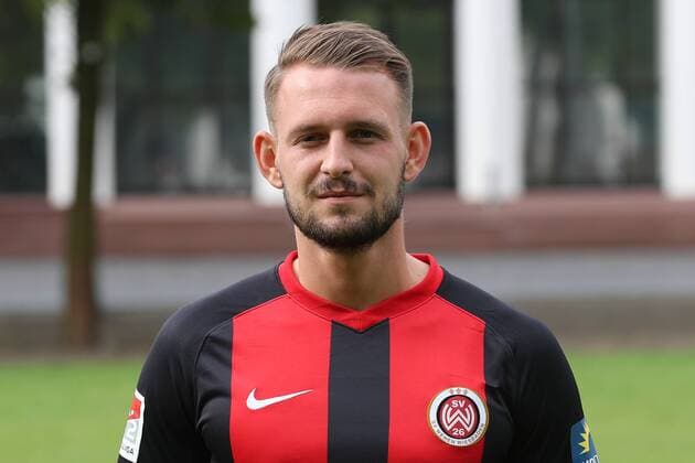 11.07.2019, xjhx, Fussball 2. Bundesliga, SV Wehen Wiesbaden - Porträttermin Fototermin 2019 2020 emspor, v.l. Marc Wachs (DFL DFB REGULATIONS PROHIBIT ANY USE OF PHOTOGRAPHS as IMAGE SEQUENCES and or QUASI-VIDEO) Wiesbaden