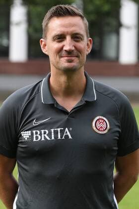 11.07.2019, xjhx, Fussball 2. Bundesliga, SV Wehen Wiesbaden - Porträttermin Fototermin 2019 2020 emspor, v.l. Dr. Michael Hoestermann (Mannschaftsarzt) (DFL DFB REGULATIONS PROHIBIT ANY USE OF PHOTOGRAPHS as IMAGE SEQUENCES and or QUASI-VIDEO) Wiesbaden