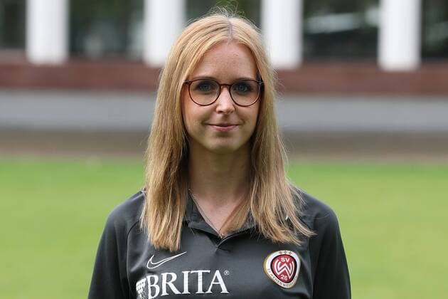 11.07.2019, xjhx, Fussball 2. Bundesliga, SV Wehen Wiesbaden - Porträttermin Fototermin 2019 2020 emspor, v.l. Shaline Deuchert (Physiotherapeutin), (DFL DFB REGULATIONS PROHIBIT ANY USE OF PHOTOGRAPHS as IMAGE SEQUENCES and or QUASI-VIDEO) Wiesbaden