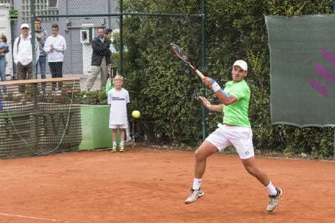 Tennis Point Bundesliga, TK Grün-Weiss Mannheim - TC Großhesselohe Mannheim 14.07.2019, Tennis Bundesliga, TK Grün Weiss Mannheim - TC Großhesselohe, Der Mannheimer Andreas Beck in seinem Spiel gegen Daniel Brands. Mannheim. 14.07.19 Tennis Bundesliga , Mannheim Baden Wuerttemberg Deutschland *** Tennis Point Bundesliga, TK Grün Weiss Mannheim TC Großhesselohe Mannheim 14 07 2019, Tennis Bundesliga, TK Grün Weiss Mannheim TC Großhesselohe, Der Mannheimer Andreas Beck in his match against Daniel Brands Mannheim 14 07 19 Tennis Bundesliga , Mannheim Baden Wuerttemberg Germany