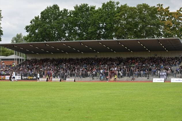 Fußball, Stadiongeschichte SG Wattenscheid 09 14.07.2019, Fussball GER, Saison 2019 2020, 1. Bundesliga, Regionalliga West, Testspiel, SG Wattenscheid 09 - FC Schalke 04 2:2, Alte Haupttribuene im Lohrheidestadion