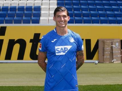 Steven Zuber , TSG 1899 Hoffenheim . Porträttermin TSG 1899 Hoffenheim 2018-2019 . Sinsheim, GER, 15.07.2019 ,Fussball 1. Bundesliga 2019 2020 .