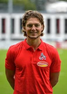 16.07.2019, xjpx, Fussball 1.Bundesliga, 1.FC Koeln Damen - Fototermin 2019 20 emspor, v.l. Physiotherapeut Patrick Weber (Koeln) (DFL DFB REGULATIONS PROHIBIT ANY USE OF PHOTOGRAPHS as IMAGE SEQUENCES and or QUASI-VIDEO) Koeln