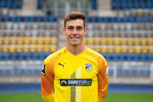 FC Carl Zeiss Jena Saison 2019 2020 Fototermin am 16.7.19 Torwart Flemming Niemann (Jena) Portrait quer Ernst Abbe Sportfeld