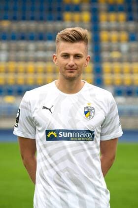 FC Carl Zeiss Jena Saison 2019 2020 Fototermin am 16.7.19 Ole Käuper (Jena), Portrait hochkant Ernst Abbe Sportfeld
