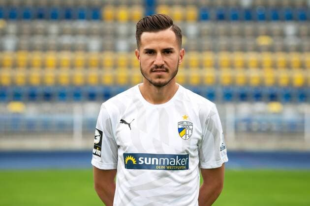 FC Carl Zeiss Jena Saison 2019 2020 Fototermin am 16.7.19 Daniele Gabriele (Jena), Portrait quer Ernst Abbe Sportfeld