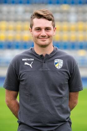 FC Carl Zeiss Jena Saison 2019 2020 Fototermin am 16.7.19 Co Trainer Lucca Strolz (Jena), Portrait hochkant Ernst Abbe Sportfeld