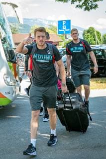 16.07.2019, xovx, Handball HBL Bundesliga, HSG Wetzlar - Trainingslager 2019 emspor, Ankunft am Teamhotel Holiday im Schweizerischen Thun, v.l. Kristian Bjoernsen (HSG Wetzlar), Anton Lindskog (HSG Wetzlar) (DFL DFB REGULATIONS PROHIBIT ANY USE OF PHOTOGRAPHS as IMAGE SEQUENCES and or QUASI-VIDEO) Thun
