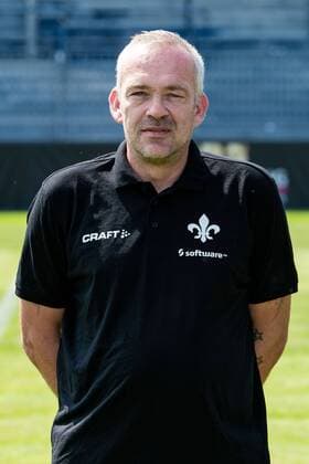 17.07.2019, xfux, Fussball 2.Bundesliga, SV Darmstadt 98, 2.BL, Porträttermin 2019 2020, Fototermin, emonline, emspor, deloka, v.l. Betreuer Michael Richter; (SV Darmstadt 98) Darmstadt