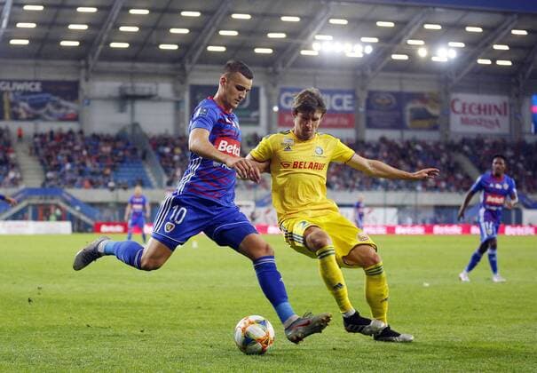 GLIWICE 17.07.2019 1 RUNDA ELIMINACJI LIGA MISTRZOW PILKA NOZNA PIAST GLIWICE (niebieskie) - BATE BORYSOW (zolte) SEZON 2019 2020 NZ Patryk Dziczek , Dmitri Baga . FOT TOMASZ WANTULA NEWSPIX.PL GLIWICE 17.05.2019 FOOTBALL MEN S UEFA CHAMPIONS LEAGUE 1ST ROUND QUALIFICATION PIAST GLIWICE - BATE BORYSOW SEASON 2019 2020 TOMASZ WANTULA NEWSPIX.PL --- Newspix.pl  190717WAN061