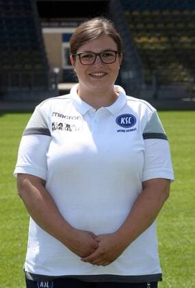 Karlsruher SC Portraittermin Saison 2019 2020 Julia Bohn (Physiotherapeutin), Karlsruher SC, 2. Bundesliga, Porträttermin 2019 2020.
