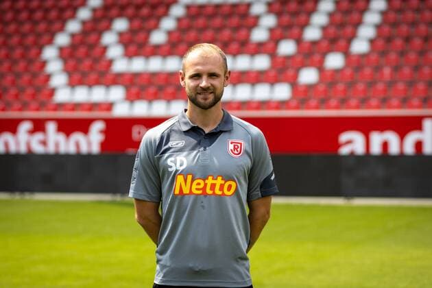 GER, Fussball, Herren, 2.BL, Saison 2019 2020, Porträttermin, 18.07.2019, SSV Jahn Regensburg Sebastian Dreier; SSV Jahn Regensburg; 2.BL, Porträttermin 2019 2020,