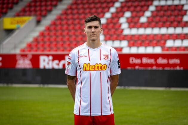 GER, Fussball, Herren, 2.BL, Saison 2019 2020, Porträttermin, 18.07.2019, SSV Jahn Regensburg Dominik Volkmer; SSV Jahn Regensburg; 2.BL, Porträttermin 2019 2020,
