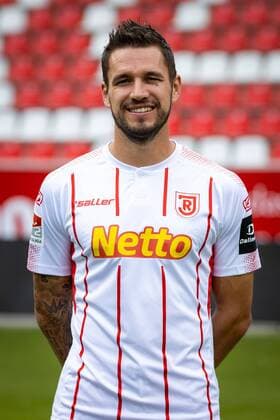 GER, Fussball, Herren, 2.BL, Saison 2019 2020, Porträttermin, 18.07.2019, SSV Jahn Regensburg Marco Grüttner; SSV Jahn Regensburg; 2.BL, Porträttermin 2019 2020,