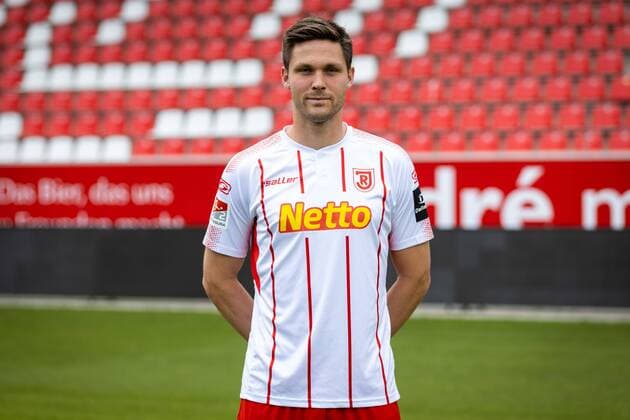 GER, Fussball, Herren, 2.BL, Saison 2019 2020, Porträttermin, 18.07.2019, SSV Jahn Regensburg Andreas Albers; SSV Jahn Regensburg; 2.BL, Porträttermin 2019 2020,