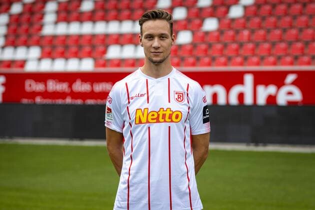 GER, Fussball, Herren, 2.BL, Saison 2019 2020, Porträttermin, 18.07.2019, SSV Jahn Regensburg Tim Knipping; SSV Jahn Regensburg Jahn Regensburg; 2.BL, Porträttermin 2019 2020,