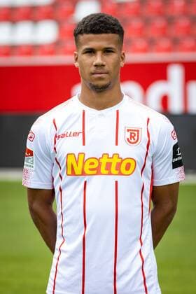GER, Fussball, Herren, 2.BL, Saison 2019 2020, Porträttermin, 18.07.2019, SSV Jahn Regensburg Chima Okoroji; SSV Jahn Regensburg; 2.BL, Porträttermin 2019 2020,