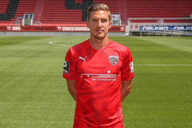Konstantin Kerschbaumer 7 - FC Ingolstadt 04 - 3.Liga - Porträttermin 2019 2020 - FC Ingolstadt 04 - 3.Liga - Porträttermin 2019 2020 -