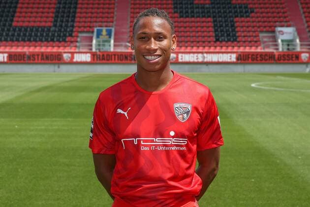 Caniggia Elva 14 - FC Ingolstadt 04 - 3.Liga - Porträttermin 2019 2020 - FC Ingolstadt 04 - 3.Liga - Porträttermin 2019 2020 -