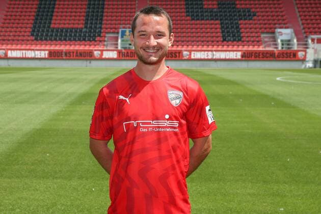 Peter Kurzweg 16 - FC Ingolstadt 04 - 3.Liga - Porträttermin 2019 2020 - FC Ingolstadt 04 - 3.Liga - Porträttermin 2019 2020 -