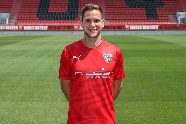 Michael Heinloth 17 - FC Ingolstadt 04 - 3.Liga - Porträttermin 2019 2020 - FC Ingolstadt 04 - 3.Liga - Porträttermin 2019 2020 -