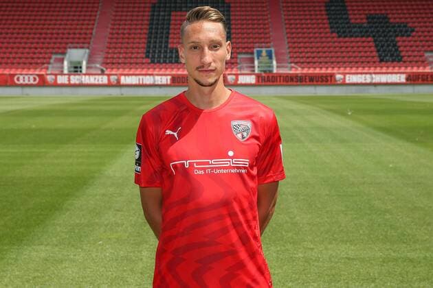 Tobias Schröck 21 - FC Ingolstadt 04 - 3.Liga - Porträttermin 2019 2020 - FC Ingolstadt 04 - 3.Liga - Porträttermin 2019 2020 -