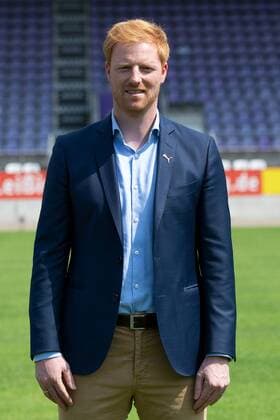 Benjamin Schmedes (Sportdirektor); VfL Osnabrück; 2. BL, Porträttermin 2019 2020 Osnabrück Niedersachsen Deutschland Stadion an der Bremer Brücke