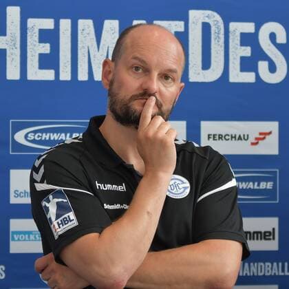 Torge Greve (Trainer VfL Gummersbach) blickt skeptisch in die Zukunft, Pressekonferenz und Pressetraining des VfL Gummersbach am 18.07.2019 - Pressekonferenz und Pressetraining des VfL Gummersbach am 18.07.2019 Gummersbach Copyright: xEIBNER JuergenxAugstx EP_JOGI