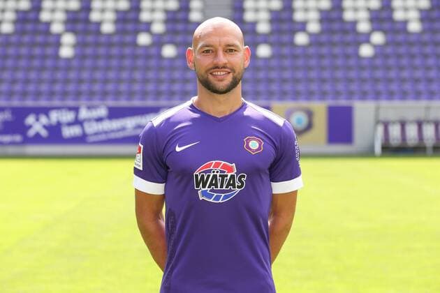 Teampraesentation Erz.Aue Fussball 2.Bundesliga Philipp Riese; FC Erzgebirge Aue; 2.Bundesliga, Porträttermin 2019 2020 , Aue, 18.07.2019, Erzgebirgsstadion, Fussball ,