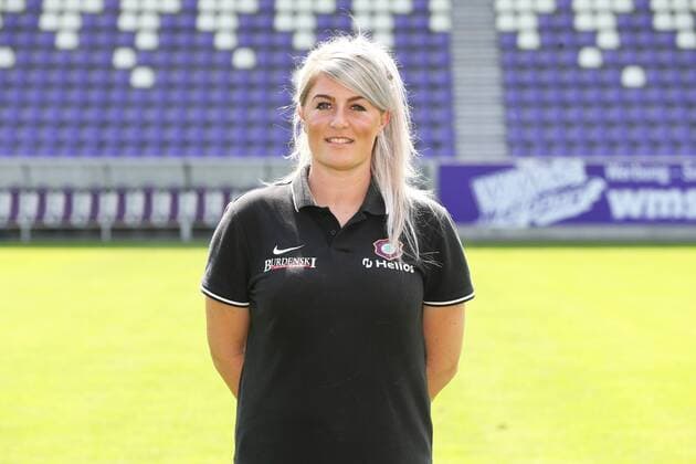 Teampraesentation Erz.Aue Fussball 2.Bundesliga Physiotherapeutin Nadine Dörfel Doerfel; FC Erzgebirge Aue; 2.Bundesliga, Porträttermin 2019 2020 , Aue, 18.07.2019, Erzgebirgsstadion, Fussball ,