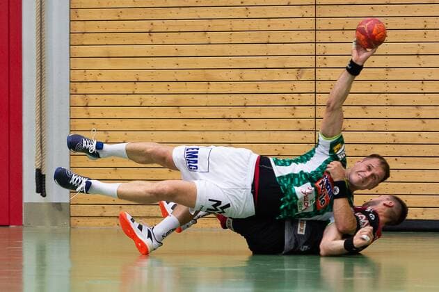 Kresimir Kozina (Frisch Auf Goeppingen 44), Sime Ivic (HC Erlangen 19), FRISCH AUF! Goeppingen vs. HC Erlangen, 54. Esslinger Marktplatzturnier, Handball, 1. Bundesliga, DKB, Herren, 19.07.2019, FRISCH AUF! Goeppingen vs. HC Erlangen, 54. Esslinger Marktplatzturnier, Handball, 1. Bundesliga, DKB, Herren, 19.07.2019 Altbach Copyright: xEIBNER WolfgangxFrankx EP_WFK