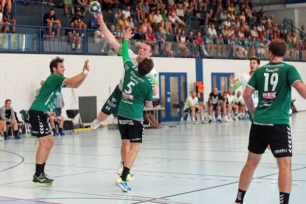 20.07.2019, xovx, Handball HBL Bundesliga, HSG Wetzlar - Trainingslager 2019 emspor, Testspiel HSG Wetzlar - Wcker Thun (Schweiz). v.l. Nicolas Suter (Wacker Thun), Lenny Rubin (HSG Wetzlar), Nicolas Raemy (Wacker Thun), Stefan Huwyler (Wacker Thun) (DFL DFB REGULATIONS PROHIBIT ANY USE OF PHOTOGRAPHS as IMAGE SEQUENCES and or QUASI-VIDEO) Thun