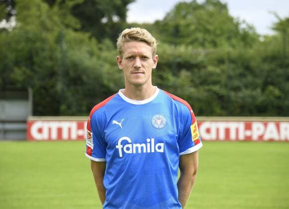 Johannes van den Bergh; Holstein Kiel; 2. BL, Porträttermin 2019 2020, Fußball, Männer, 19.07.19 Kiel NLZ Projendorf Kiel Germany