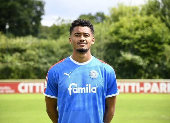 Emmanuel Iyoha; Holstein Kiel; 2. BL, Porträttermin 2019 2020, Fußball, Männer, 19.07.19 Kiel NLZ Projendorf Kiel Germany