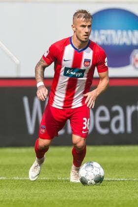 Heidenheim, Germany 20.07.2019, Freundschaftsspiel, 1.FC Heidenheim vs. FC Middlesbrough Niklas Dorsch (FCH) in aktion, am Ball, Einzelaktion, controls the ball ( Heidenheim Voith Arena Baden Wuerrttemberg Germany eu-images-09-541-020901