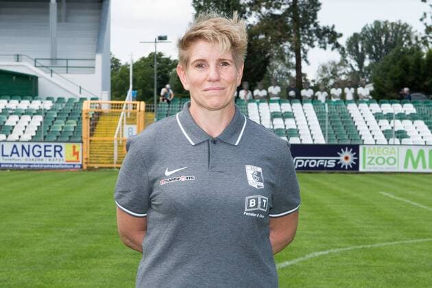 Physiotherapeutin Andrea Reiche ; BSG Chemie Leipzig ; Fußball ; RL NO ; Porträttermin 2019 2020. , Leipzig, 21.07.2019, Alfred-Kunze-Sportpark, Fussball ,