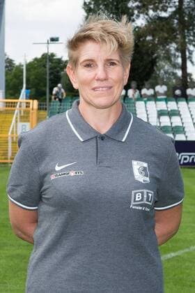 Physiotherapeutin Andrea Reiche ; BSG Chemie Leipzig ; Fußball ; RL NO ; Porträttermin 2019 2020. , Leipzig, 21.07.2019, Alfred-Kunze-Sportpark, Fussball ,