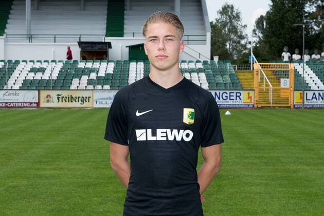 Valentino Schubert ; BSG Chemie Leipzig ; Fußball ; RL NO ; Porträttermin 2019 2020. , Leipzig, 21.07.2019, Alfred-Kunze-Sportpark, Fussball ,