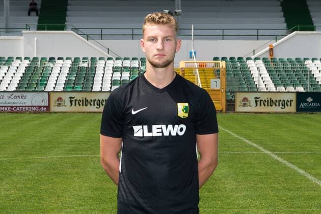Leo Felgenträger Felgentraeger ; BSG Chemie Leipzig ; Fußball ; RL NO ; Porträttermin 2019 2020. , Leipzig, 21.07.2019, Alfred-Kunze-Sportpark, Fussball ,